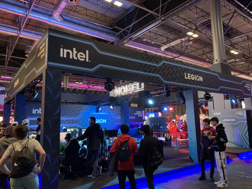 Nombre:  stand.jpg
Visitas: 140
Tamaño: 97.6 KB