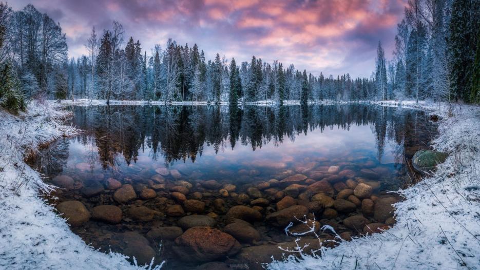 Nombre:  Finland-nature-landscape-Winter-Snow-Morning-Sunrise-Forest-Lake-reflection-transparent-water-st.jpg
Visitas: 126
Tamaño: 101.2 KB