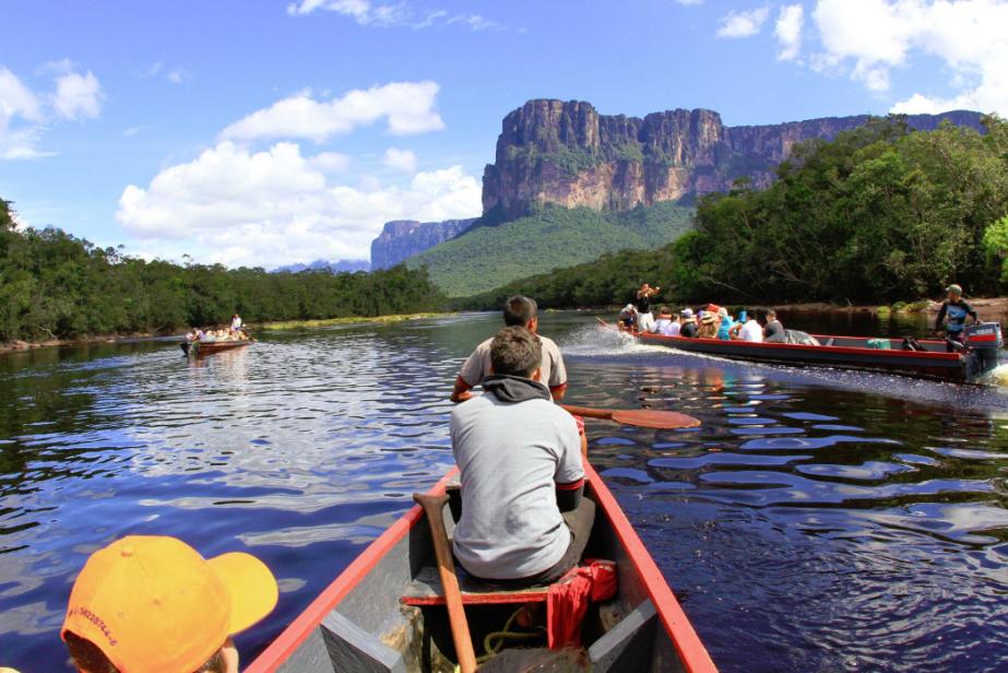 Nombre:  Curiara-canaima.jpg
Visitas: 237
Tamaño: 97.4 KB