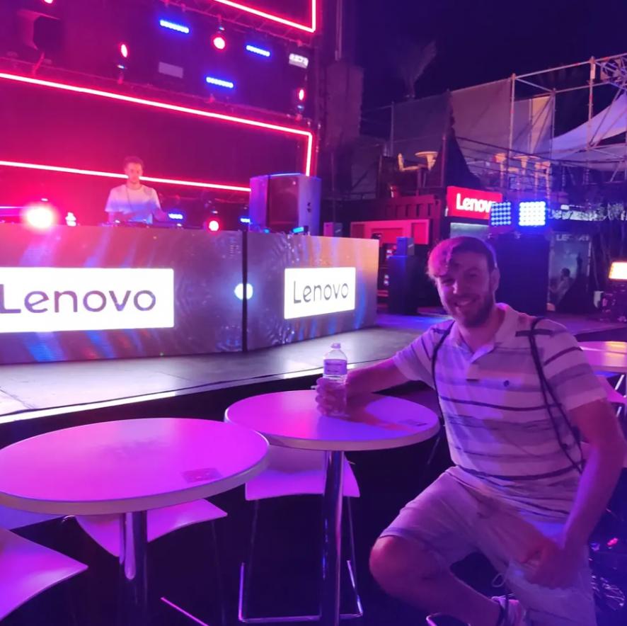 Nombre:  LENOVOCMF.jpg
Visitas: 355
Tamaño: 77.5 KB