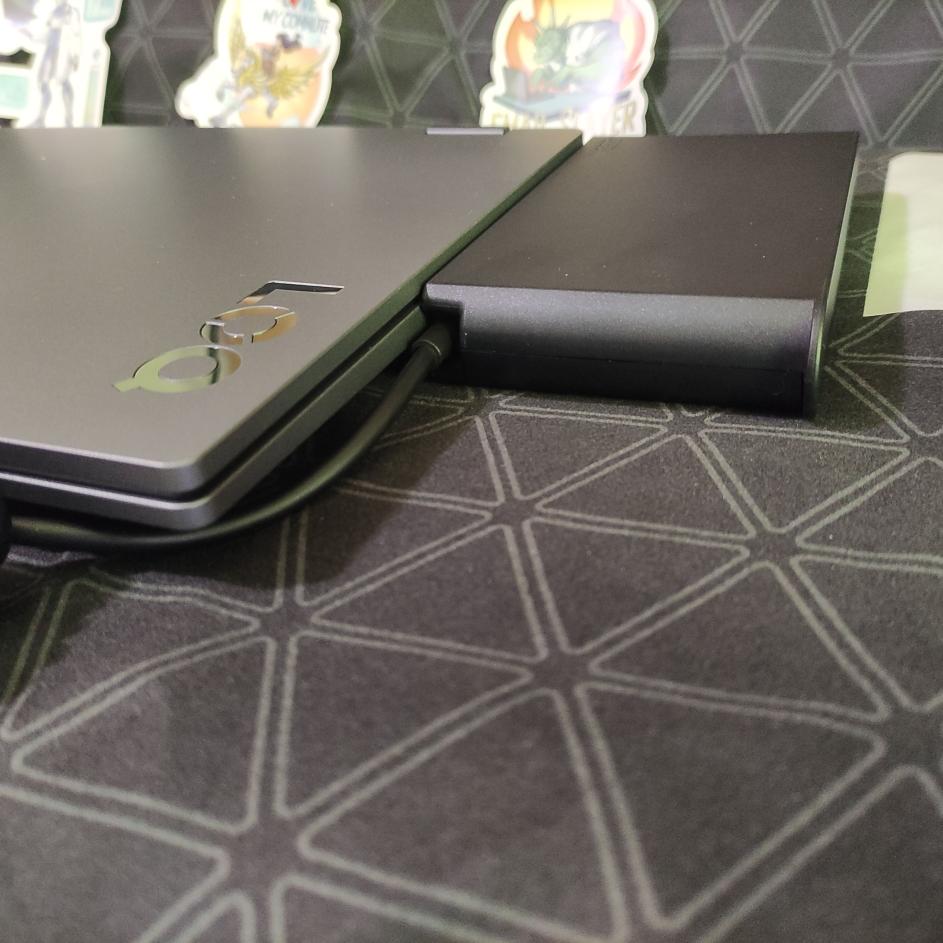 Nombre:  Cargador1.jpg
Visitas: 441
Tamaño: 87.4 KB