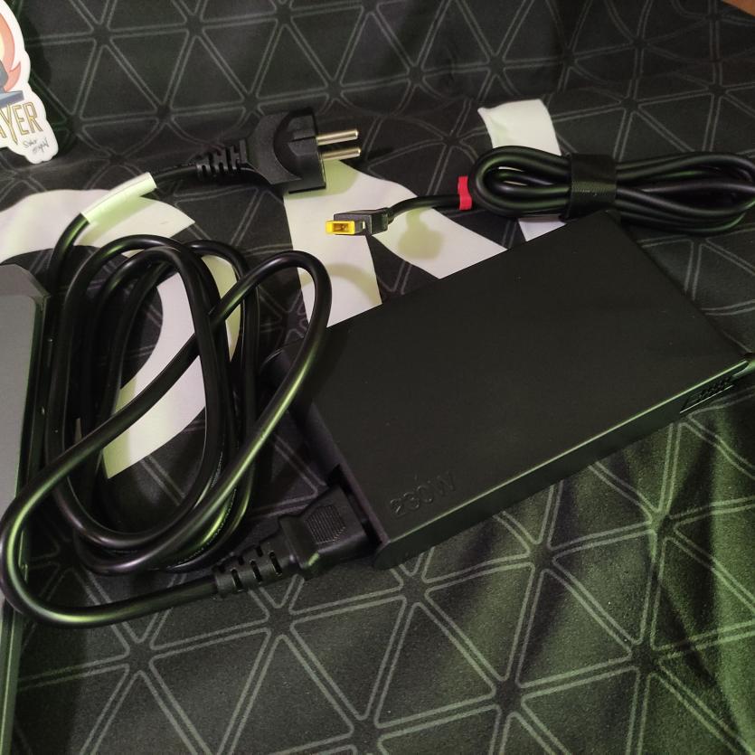 Nombre:  Cargador2.jpg
Visitas: 437
Tamaño: 89.0 KB