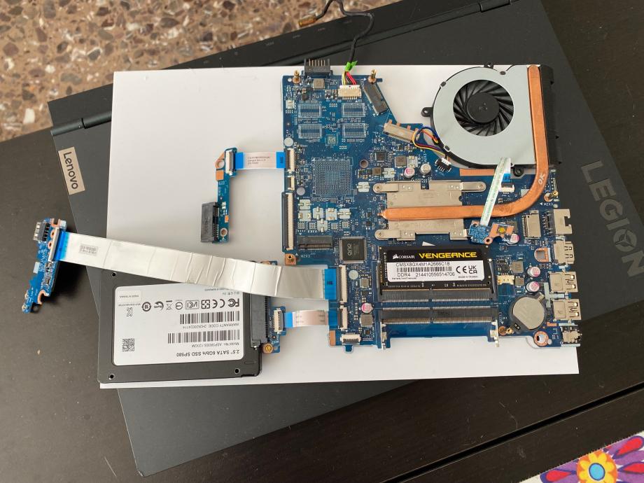 Nombre:  IMG_4561.jpg
Visitas: 483
Tamaño: 94.4 KB