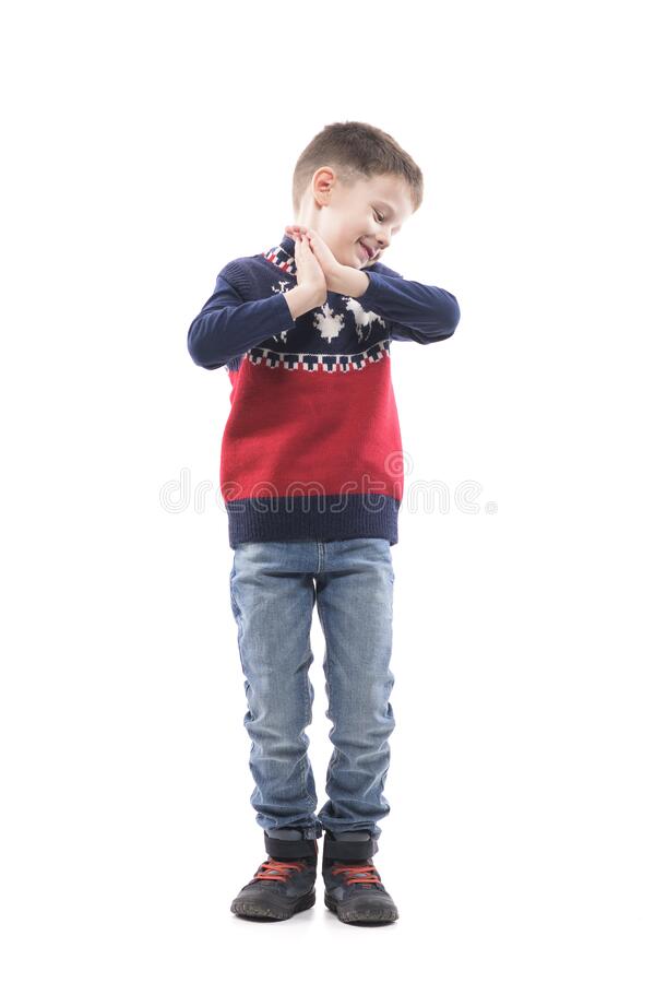 Nombre:  pidiendo-y-rogando-humildemente-joven-feliz-con-las-manos-apretadas-sonriendo-mirando-hacia-abaj.jpg
Visitas: 21616
Tamaño: 29.2 KB